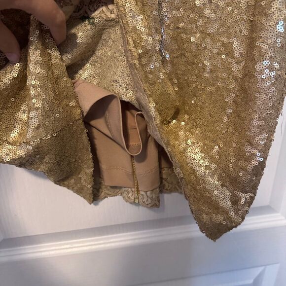 Dress The Population Women’s Lucy Sequin Mini Dress in Brushed Gold Size Medium - Picture 10 of 13